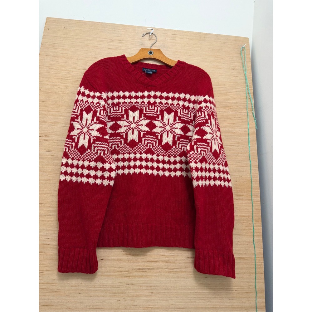 Ann Taylor Red Fair Isle Snowflake 100% Lambswool V-Neck Sweater Large